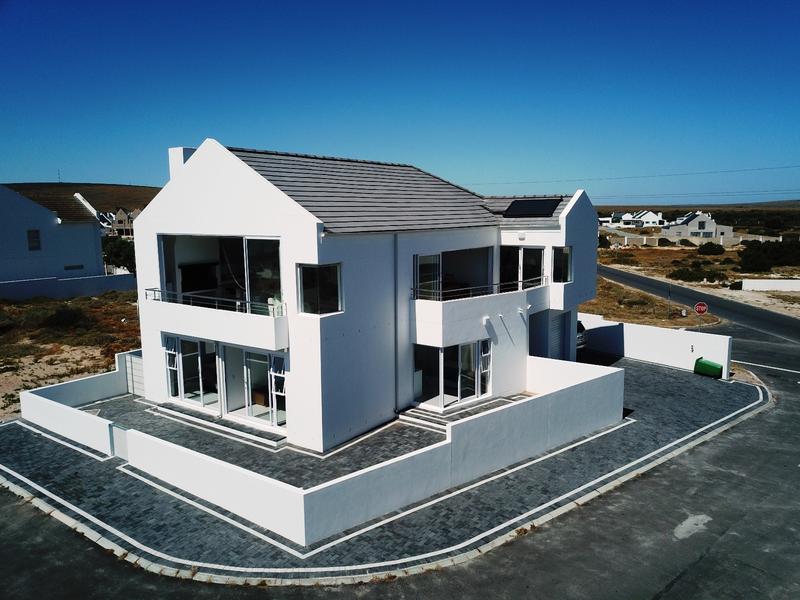 To Let 4 Bedroom Property for Rent in Flagship Western Cape